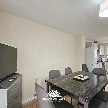 Ashton Co-Living - Private Room Self-Cater Manchester Extérieur photo