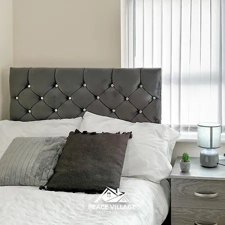 Ashton Co-Living - Private Room Self-Cater Manchester Extérieur photo