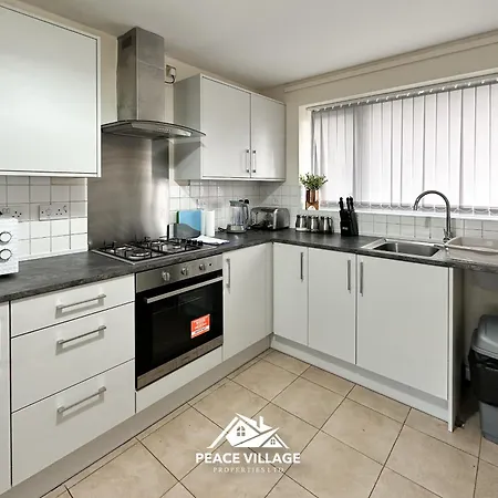 Ashton Co-Living - Private Room Self-Cater Manchester Extérieur photo