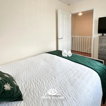 Ashton Co-Living - Private Room Self-Cater Manchester Extérieur photo