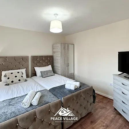 Ashton Co-Living - Private Room Self-Cater Manchester Extérieur photo